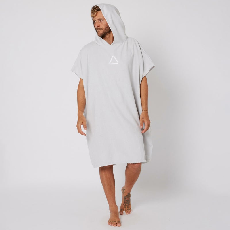 Followのポンチョ　CorpTowelie (Grey)　着用画像　正面(フード着用)