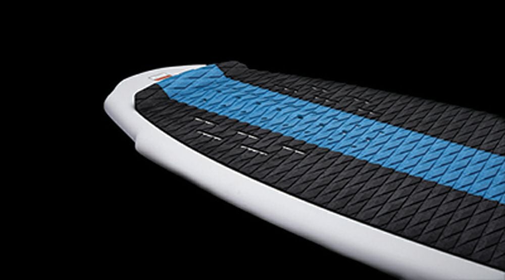 CONNELLYのウェイクサーフボード　BENTLEYのテール部分