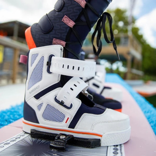 Slingshot Jewel 9 ビンディング